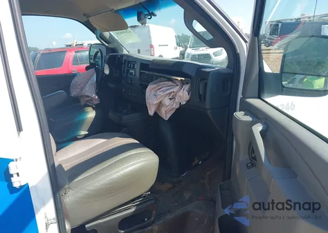 2021 Chevrolet Express Cargo Rwd 2500 Regular Wheelbase Wt из США, поврежденный, VIN 1GCWGAFP9M1233682